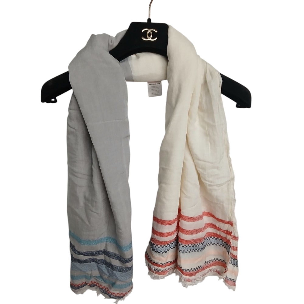 Manila Grace Gray and Cream Scarf with Striped Accents